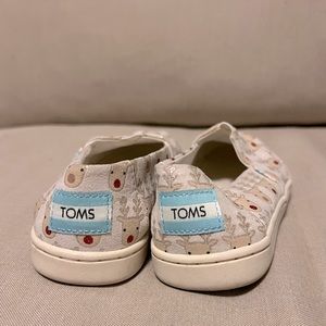 Toms Y13 (youth) slip on shoes - holiday reindeer pattern